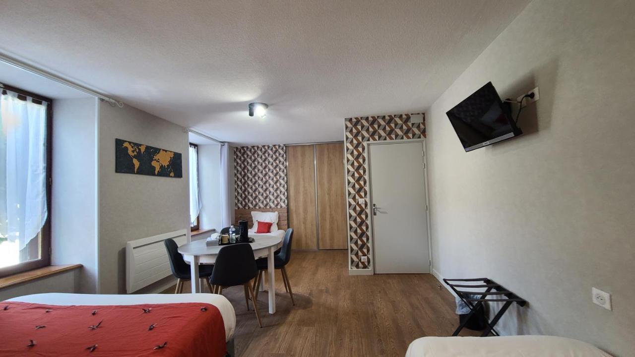 Logis Hotel Auberge De L'Allagnonette Saint-Poncy Экстерьер фото
